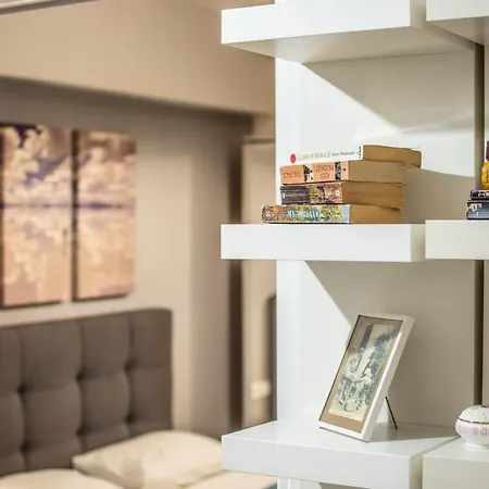 Fav Flat In